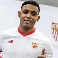 Las opciones de Luis Muriel para ser titular en Sevilla