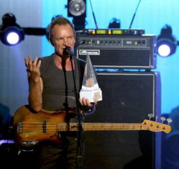 Sting obtuvo el premio AMAs a toda su carrera en la música.