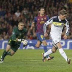 When Fernando Torres brought Gary Neville to 'goalgasm'