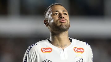 Neymar se aleja de Europa