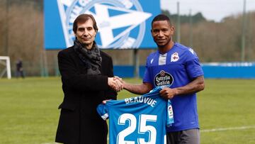 Claudio Beauvue, feliz por llegar al Depor