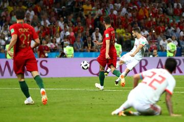 2-3. Nacho Fernández marcó el tercer gol.