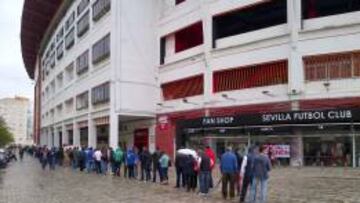 La afición del Sevilla se vuelca de cara a la cita del jueves