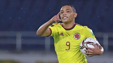 El delantero de Atalanta además de ser uno de los dos goleadores de la Selección Colombia en las actuales Eliminatorias Sudamericanas con tres goles (2 vs Venezuela y 1 vs Argentina) es el jugador con mayor efectividad con un 75% tras 4 remates a puerta de los 11 que ha tenido en sus seis partidos. 