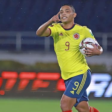 El delantero de Atalanta además de ser uno de los dos goleadores de la Selección Colombia en las actuales Eliminatorias Sudamericanas con tres goles (2 vs Venezuela y 1 vs Argentina) es el jugador con mayor efectividad con un 75% tras 4 remates a puerta de los 11 que ha tenido en sus seis partidos. 