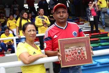 Cientos de seguidores de Freddy Rincón acudieron al Pascual Guerrero para despedir y homenajear al Coloso de Buenaventura.