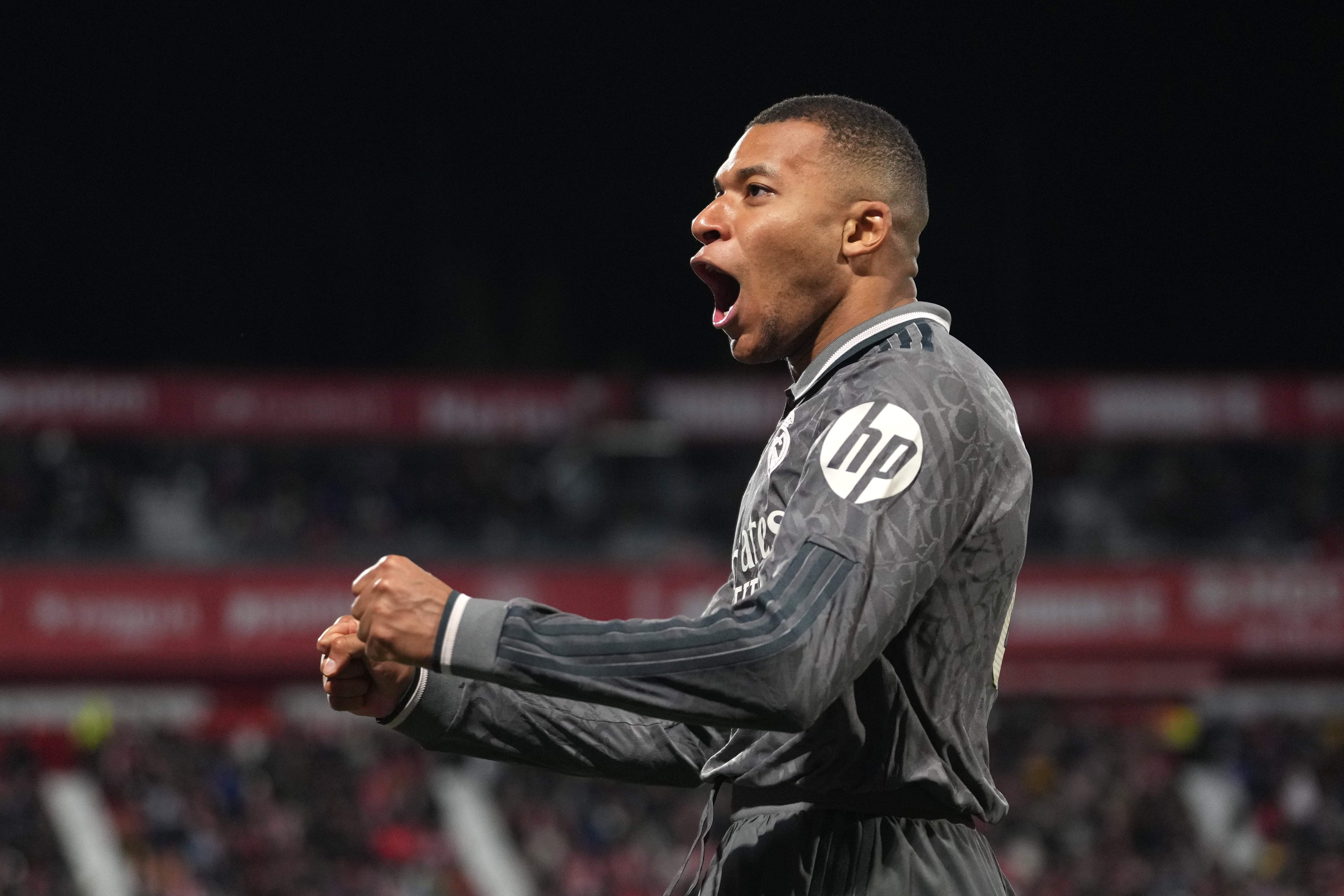 Mbappé: “Intento hacer mi trabajo en cada partido”