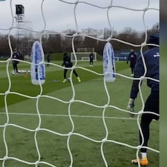 Neymar y Mbappé se 'pican' y el brasileño gana con un regalo para todos los amantes del fútbol