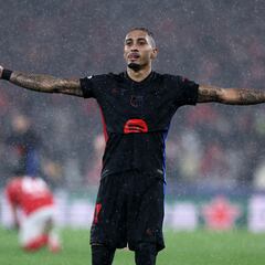 El Barça hace la del Real Madrid