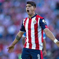 Alan Pulido explotó ante la salida de Matías Almeyda
