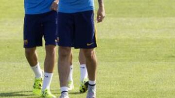 Aleix Vidal, con Munir por detrás.