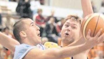 <b>INSUFICIENTE.</b> La mejoría de Sergio Rodríguez no le bastó al Estu.