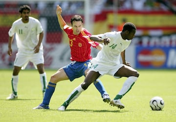 Su debut con la Selección Española fue durante el mundial de Alemania de 2006. En el tercer partido de la fase de grupos ante Arabia Saudí.  