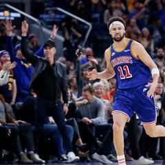 Warriors' Thompson reacts to 38-point display in win over Bucks