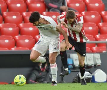 Marco Asensio e Íñigo Martínez.