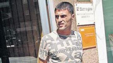 <b>VARIAS VISITAS. </b>Diego Tristán se presentó en la sede del club por la tarde y por la noche.