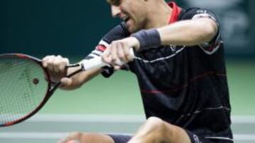 Martin Klizan vence a Nicolas Mahut.