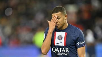 PARIS, FRANCE - OCTOBER 01: Kylian Mbappe of Paris Saint Germain reacts during the French Ligue 1 (L1) soccer match between Paris Saint-Germain (PSG) and OGC Nice at Parc des Princes stadium in Paris, France on October 01, 2022. (Photo by Mustafa Yalcin/Anadolu Agency via Getty Images)