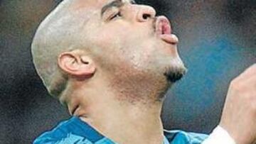 <b>OPCIÓN COMPLICADA. </b>Adriano vendría para reforzar una plantilla valencianista mermada por las lesiones.