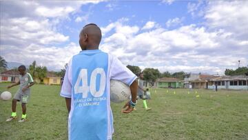 Tierra natal de Mina contará con predios para canchas de fútbol