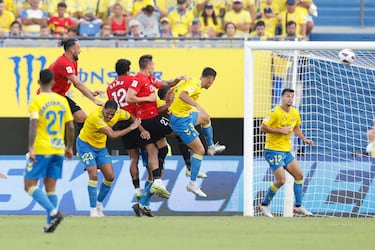 Álvaro Valles gana la partida