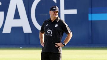 Pepe Mel, durante un entrenamiento del Málaga.