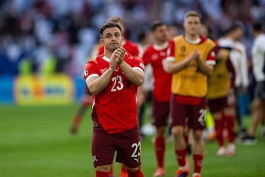 Será difícil acostumbrarse a ver a la selección helvética sin  Shaqiri. El jugador del Basilea deja a Suiza tras una carrera magnífica. Y con el récord de marcar al menos un gol en los últimos seis grandes torneos. Leyenda.