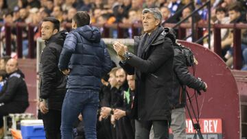 LOGROÑO, 04/01/2023.- El entrenador de la Real Sociedad, Imanol Alguacil, reacciona durante el encuentro de dieciseisavos de final de la Copa del Rey entre la Unión Deportiva Logroñés y la Real Sociedad, este miércoles en Las Gaunas, en Logroño. EFE / Raquel Manzanares