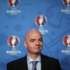 La UEFA decidirá en enero si usa tecnología sobre la línea de gol