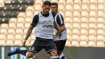 Coentrão se estrena y Javi García vuelve a marcar