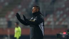 Las dos revelaciones de Almirón tras empate de Colo Colo: “En total son...”