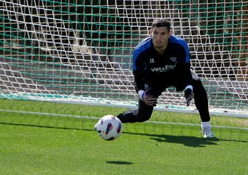 Dituro, durante un entrenamiento con el Elche.