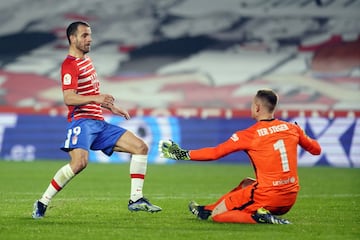 Soldado marcó el 2-0.