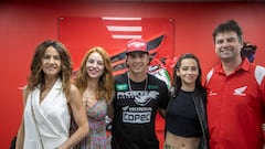 “Él es muy perseverante y sé que terminará el Dakar sano y salvo... Nunca imaginé tener a mi hijo corriendo en esto”