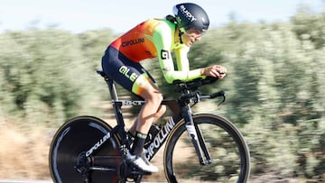 Mavi García, durante la contrarreloj femenina de los Campeonatos de España de Ciclismo en Ruta.