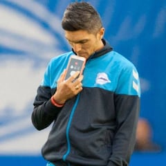 Alavés quiere la salida de Daniel Torres en el mercado invernal