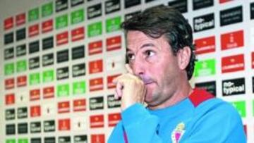 <b>RESPALDO. </b>Jose se mantiene en sus trece de confiar en su plantilla (no le queda otra) y piensa que el fútbol que el quiere llegará pronto.