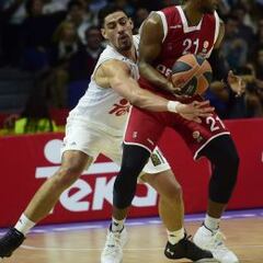 Ayón, elegido mejor jugador de la Euroliga en diciembre