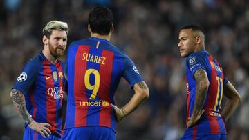 Neymar, Su&aacute;rez y Messi celebran uno de sus 351 goles oficiales con el Bar&ccedil;a. 