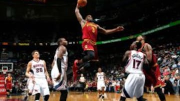 Dion Waiters, realiza un mate en la derrota ante los Hawks. 