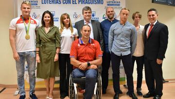 Marcus Cooper, Inmaculada Garc&iacute;a, Javi Reja, Eilvia Elvira, Miguel Cardenal, Juan Jos&eacute; Rom&aacute;n y otros pirag&uuml;istas presentes en el acto. 