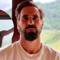 El exfutbolista Borja Fernández posa desnudo por su 40º aniversario