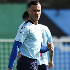 Raúl de Tomás, la principal novedad ante el Atlético