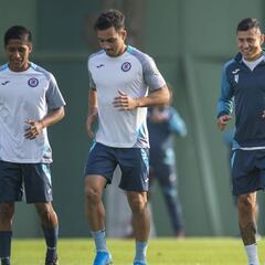 Cruz Azul tendría en planes un contención y delantero