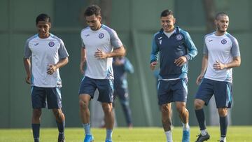 Cruz Azul tendría en planes un contención y delantero