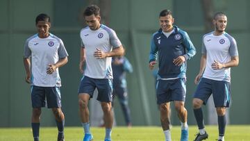 Cruz Azul tendr&iacute;a en planes un contenci&oacute;n y delantero