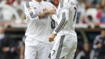 Ramos felicita a Cristiano.