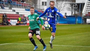 Pablo Gonz&aacute;lez, futbolista espa&ntilde;ol del Sigma Olomouc, durante un partido de la Primera Divisi&oacute;n checa. 