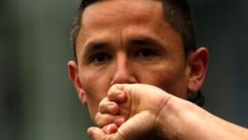 Gustavo Canales celebra su gol ante Audax Italiano. El delantero sería uno de los seis nominados del medio local para los duelos con Perú y Bolivia.