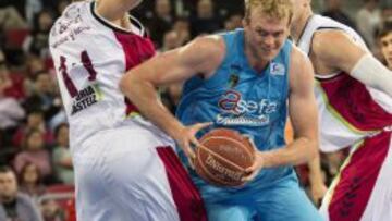 El Estudiantes conquista el Buesa Arena diez años después